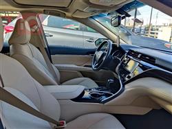 تۆیۆتا کامری